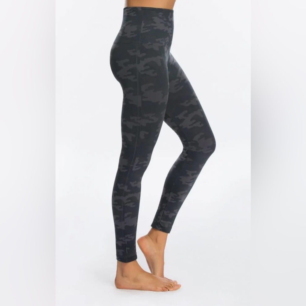 Spanx black Camo leggings